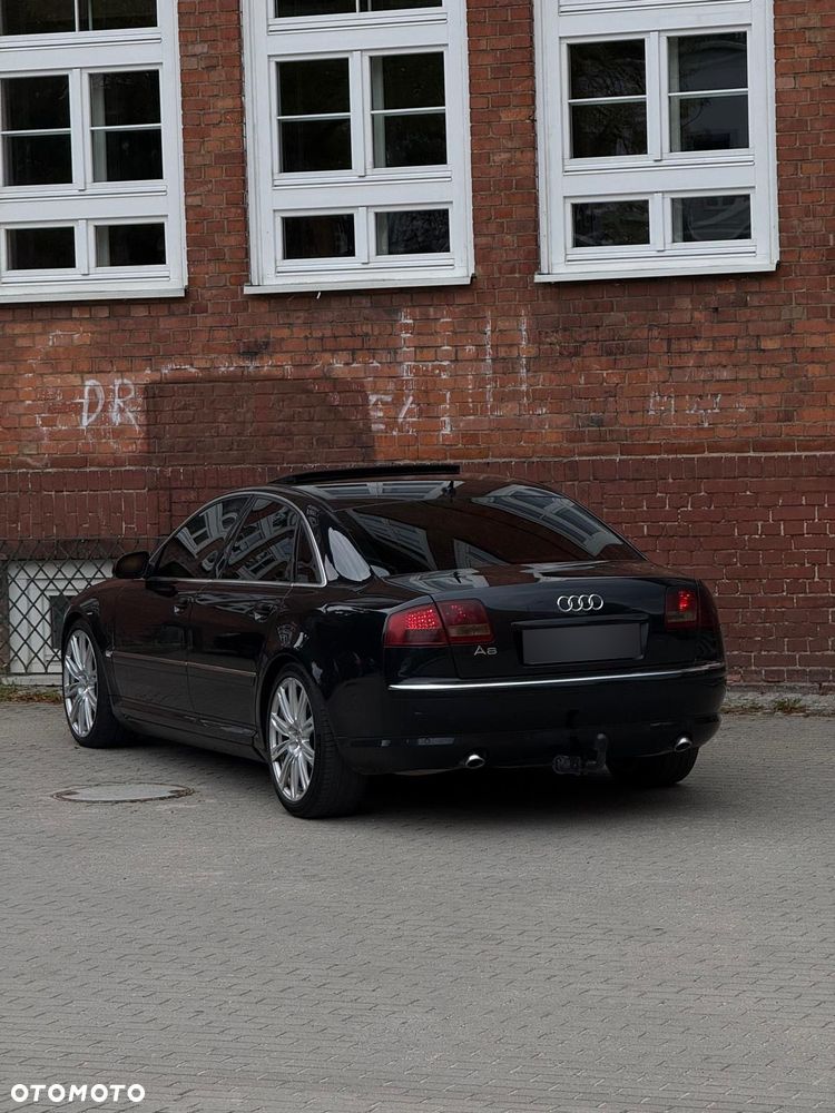 Audi A8 - 4