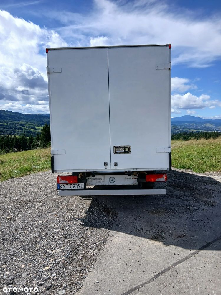 Mercedes-Benz Sprinter - 4