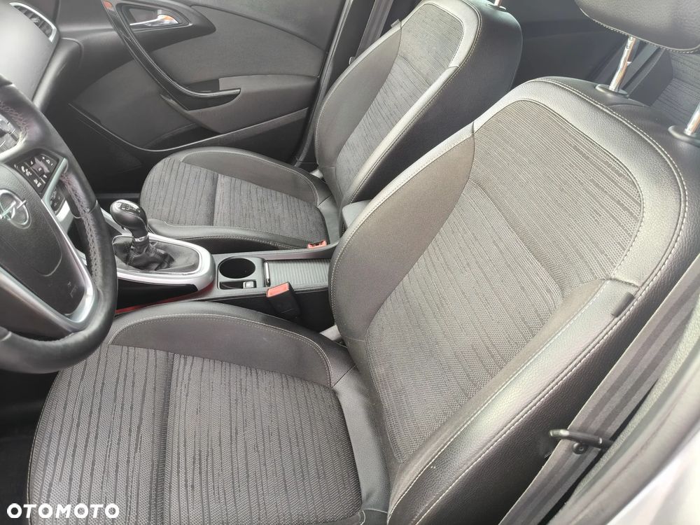 Opel Astra 1.4 Turbo Innovation - 11