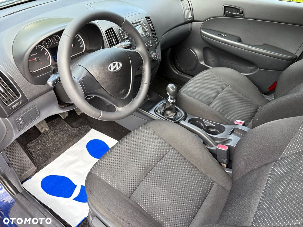 Hyundai i30 1.4 Classic + - 12
