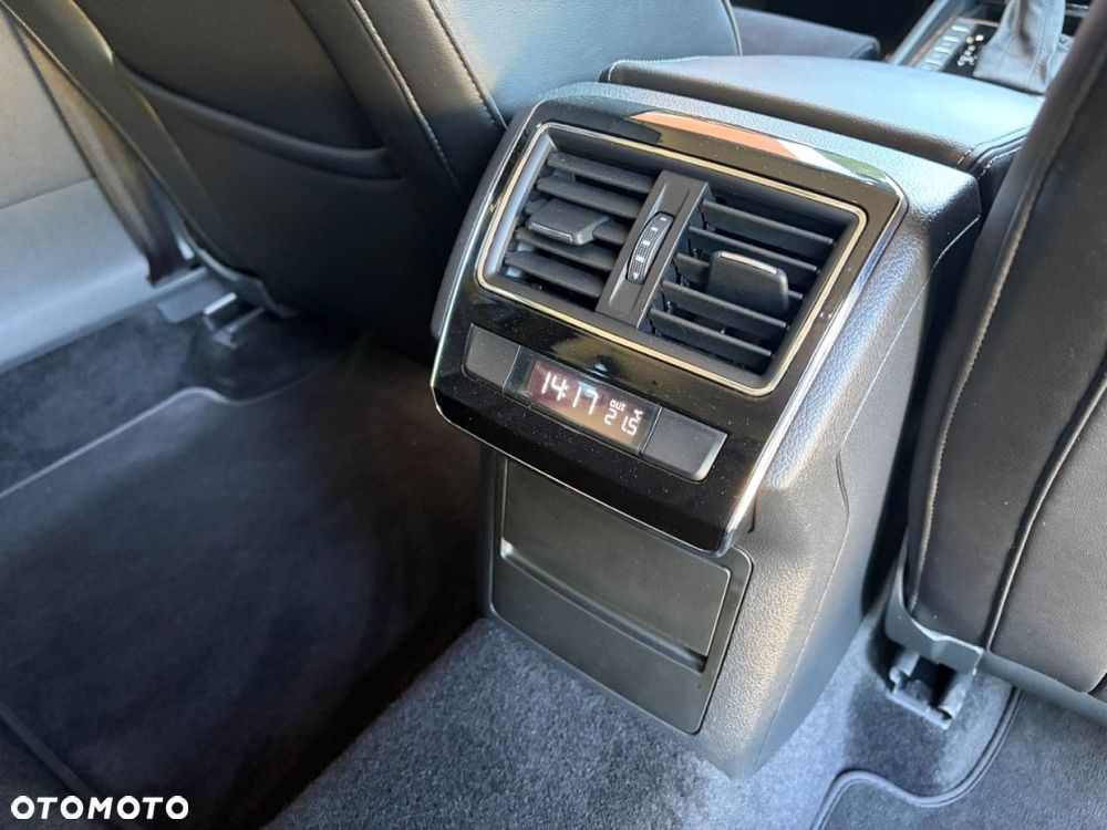 Skoda Superb 2.0 TDI SCR 4x4 Scout DSG - 29