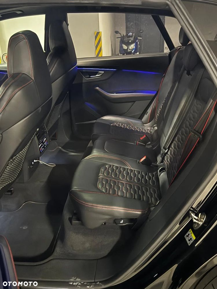 Audi RS Q8 - 6