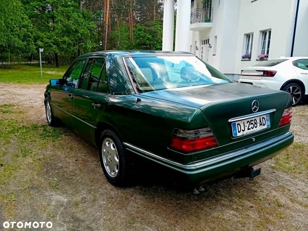 Mercedes-Benz W124 (1984-1993) - 11