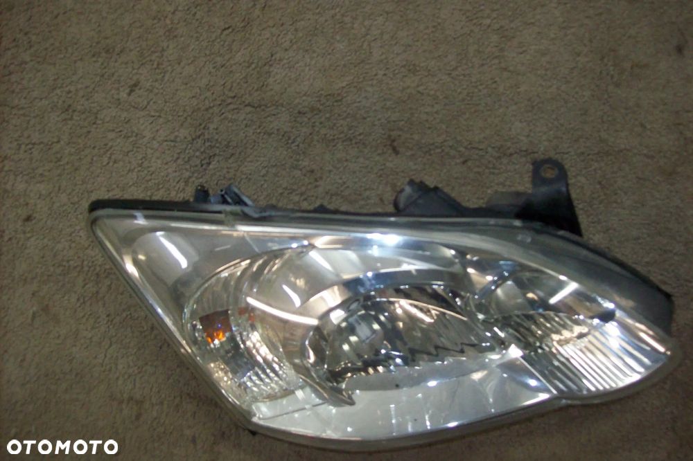 LAMPA PRZEDNIA PRAWA TOYOTA COROLLA E-12 LIFT - 4