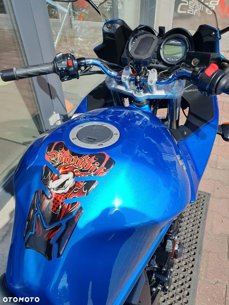 Suzuki Bandit - 24