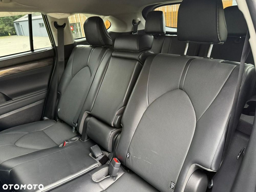 Toyota Highlander 2.5 Hybrid Executive - 27