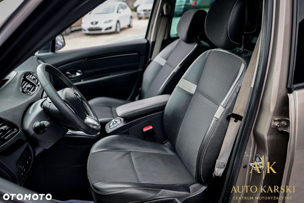 Renault Scenic - 28