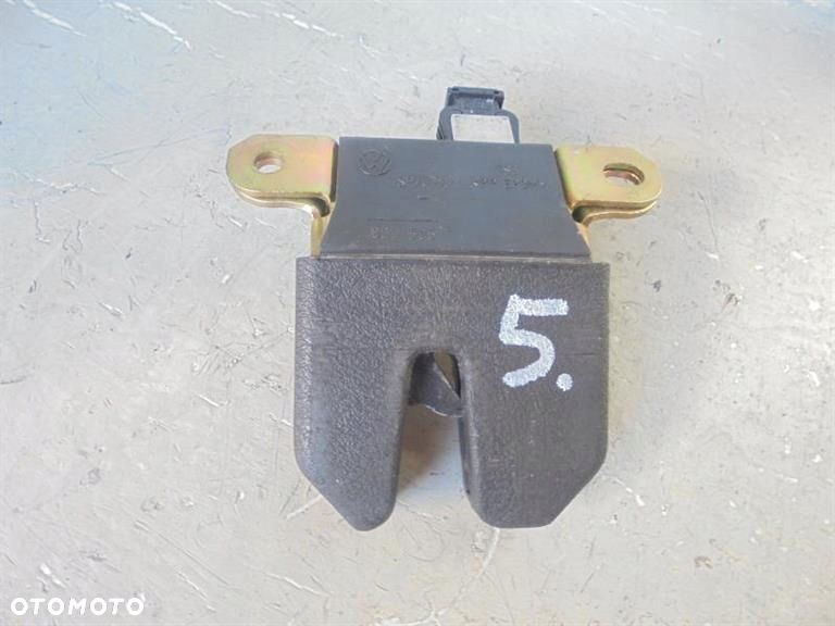 VOLKSWAGEN BORA ZAMEK TYLNEJ KLAPY 1J5827505D - 3