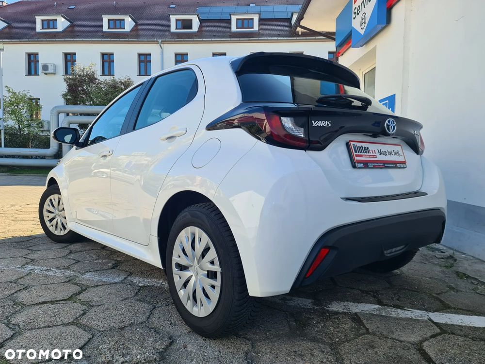 Toyota Yaris Hybrid 1.5 VVT-i - 19