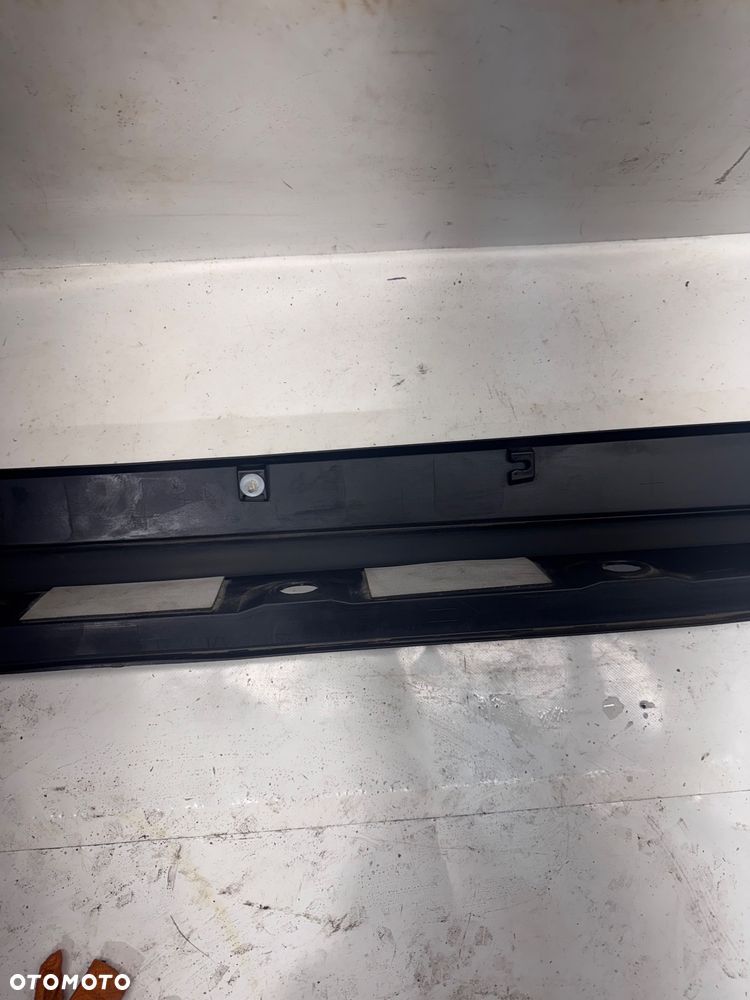 PRAWA LISTWA PROGOWA TOYOTA C-HR - 6