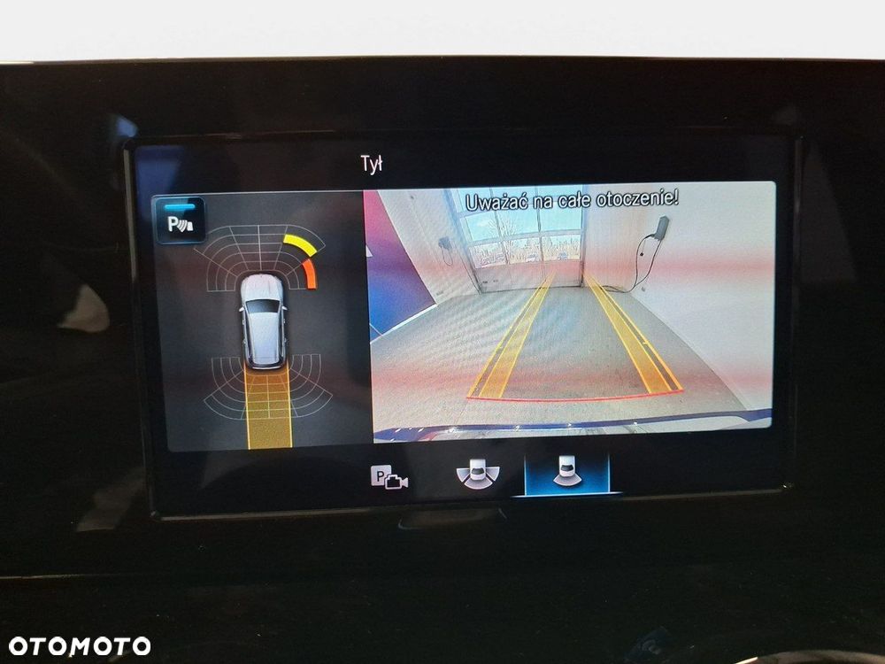 Mercedes-Benz GLB - 25