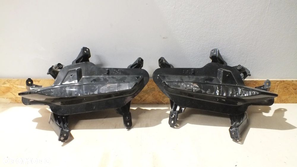 Halogen lewy prawy Kia Ceed III lift - 1
