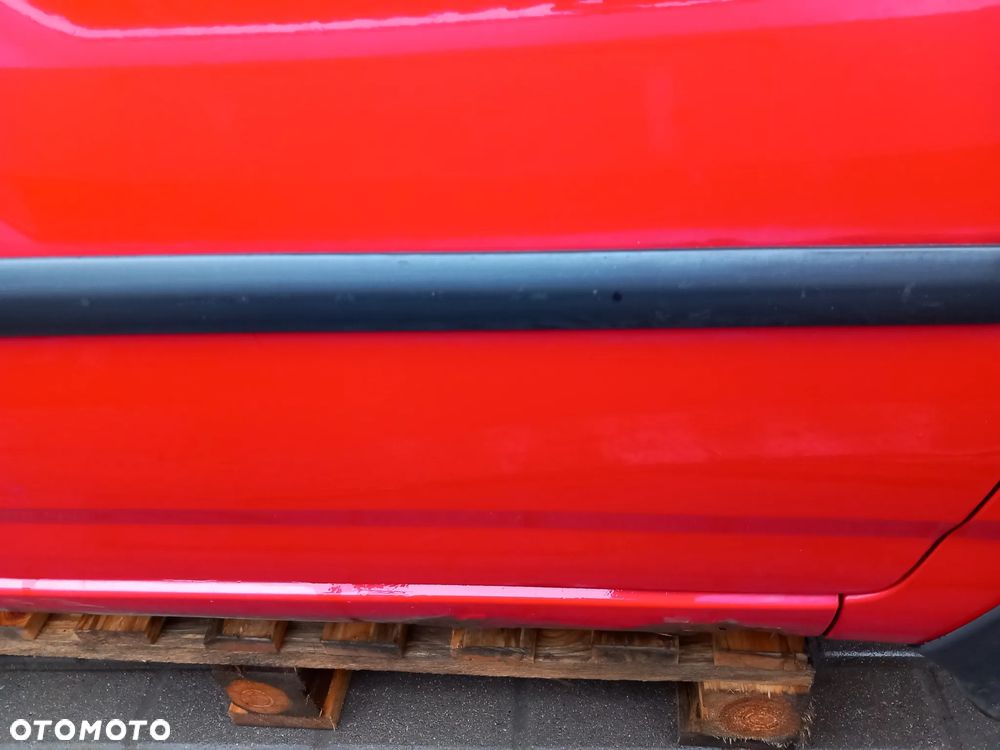 TOYOTA COROLLA E12 DRZWI PRAWE PRZEDNIE PRAWY PRZÓD KOLOR: 3E5 - 5