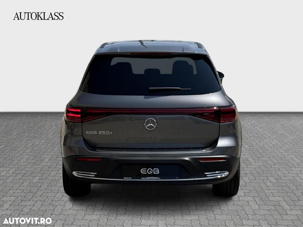 Mercedes-Benz EQB - 4