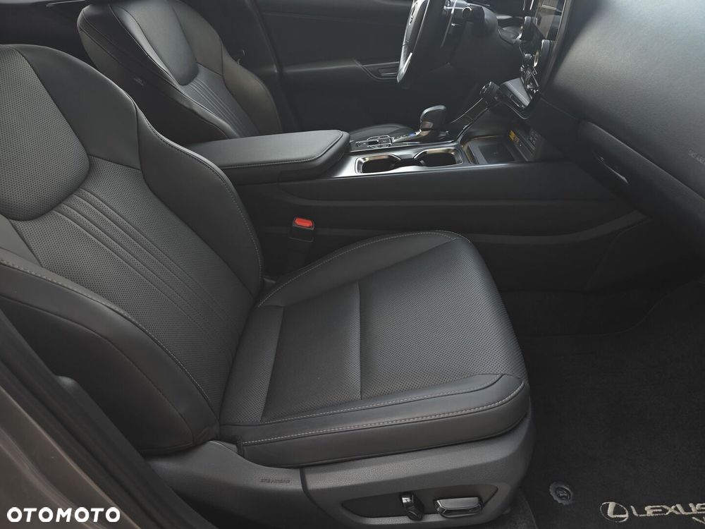 Lexus NX 350h Business AWD - 9