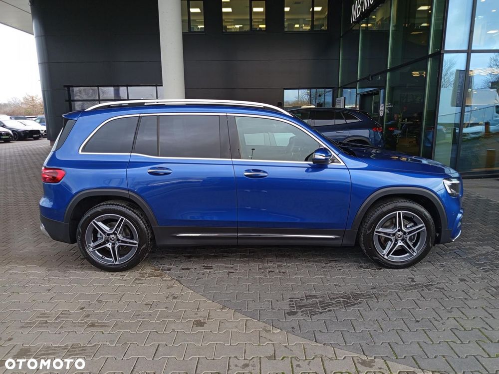 Mercedes-Benz GLB - 4