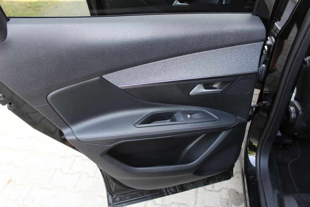 Peugeot 3008 1.2 PureTech Allure S&S - 20
