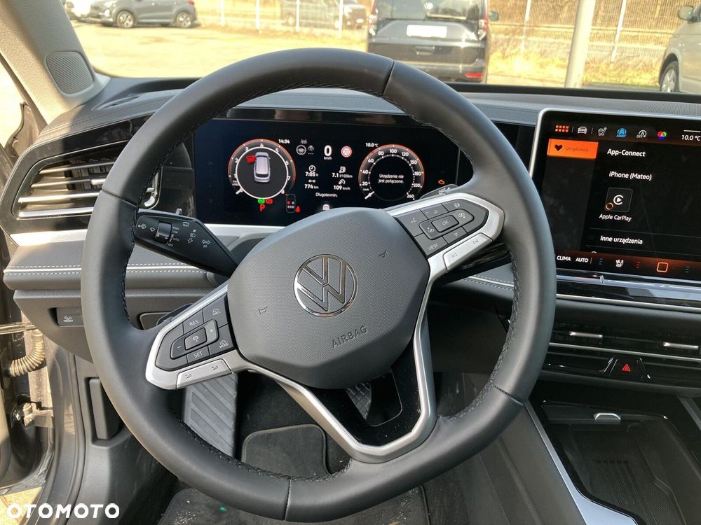 Volkswagen Passat - 16