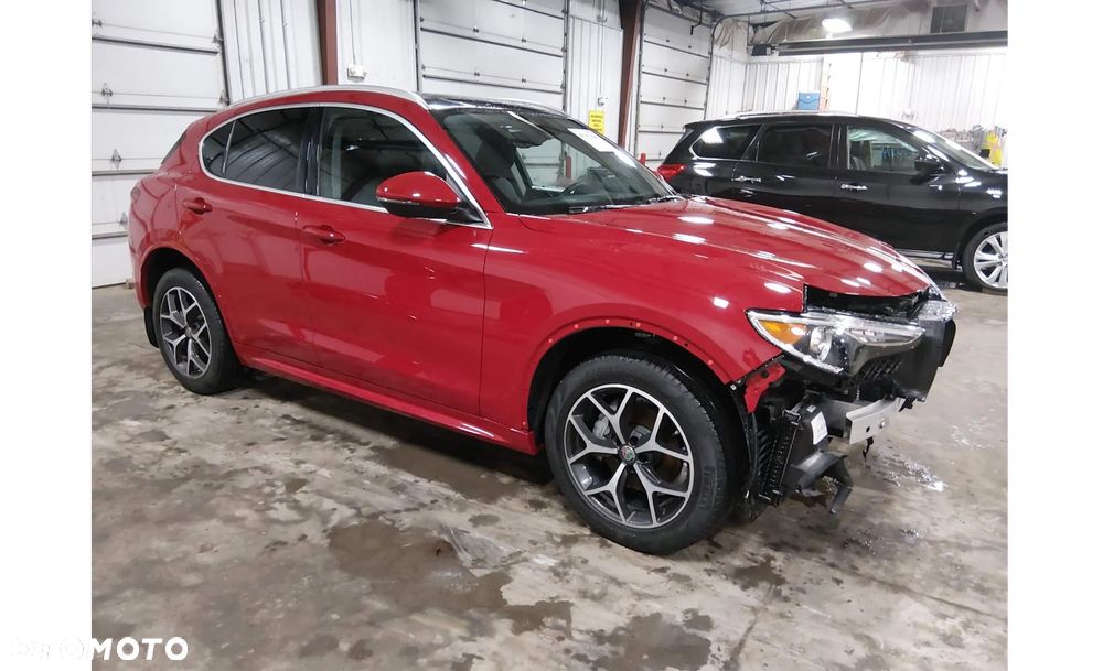 Alfa Romeo Stelvio 2.0 Turbo 16V AT8-Q4 Ti - 3
