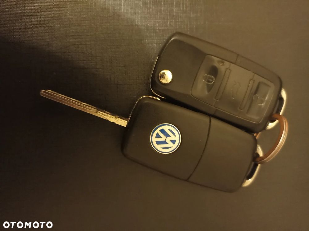 Volkswagen Golf - 30