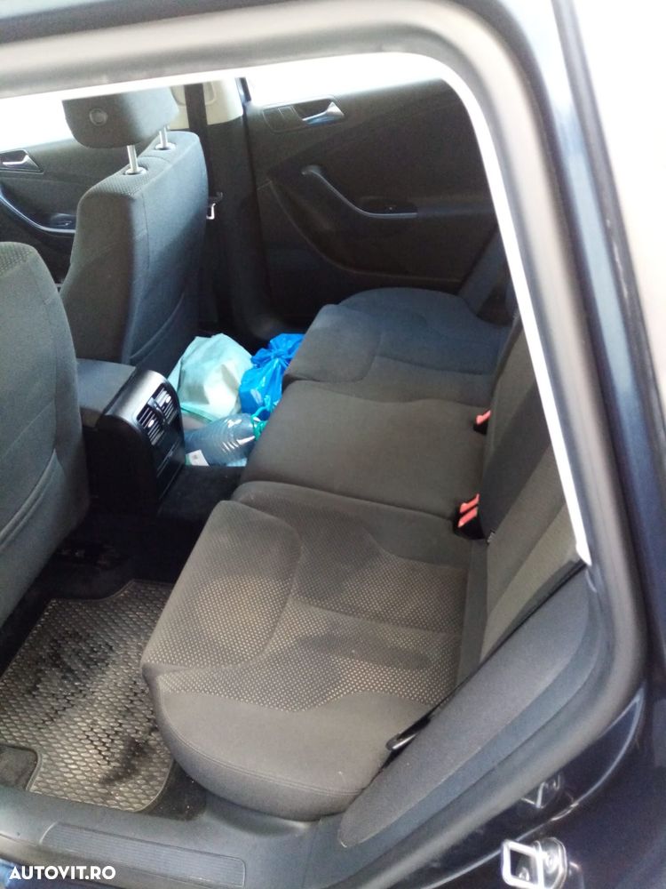 Volkswagen Passat 2.0 TDI BlueMotion Technology DPF Highline - 9