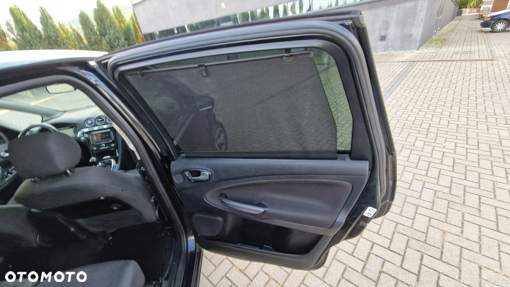 Ford S-Max 2.0 TDCi DPF Titanium X - 26