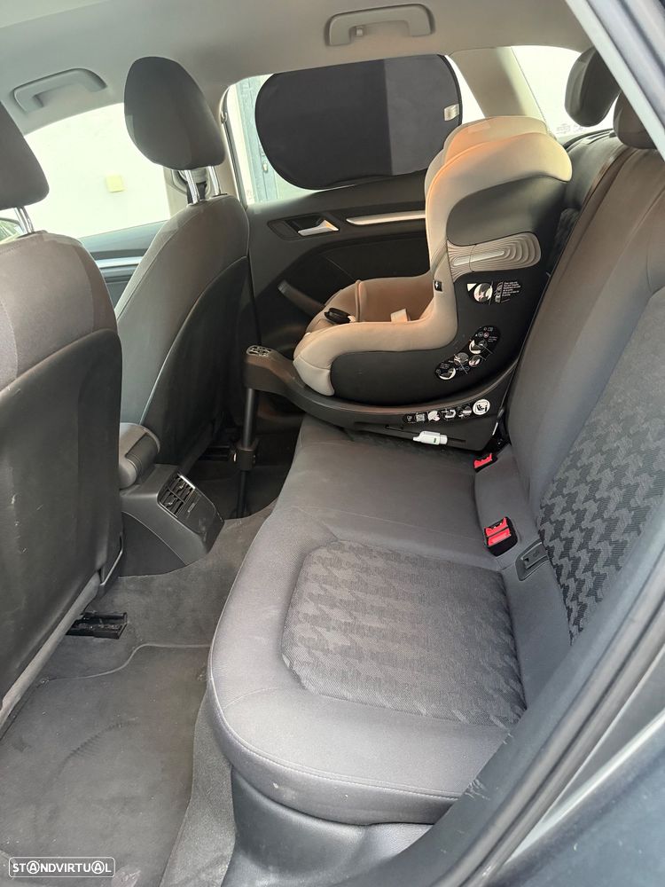 Audi A3 Sportback 1.6 TDI Attraction - 9