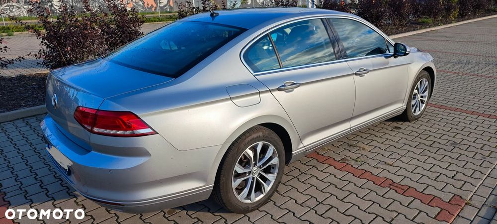 Volkswagen Passat 2.0 TDI SCR Comfortline - 4