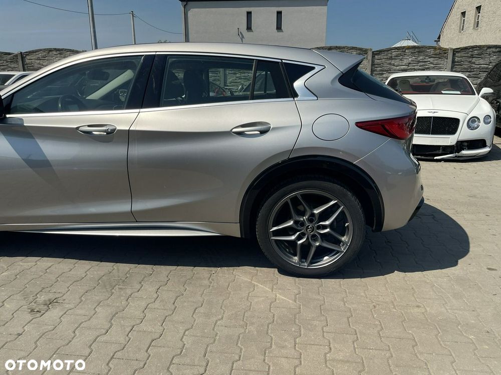 Infiniti Q30 1.6t Sport Tech 7DCT - 9