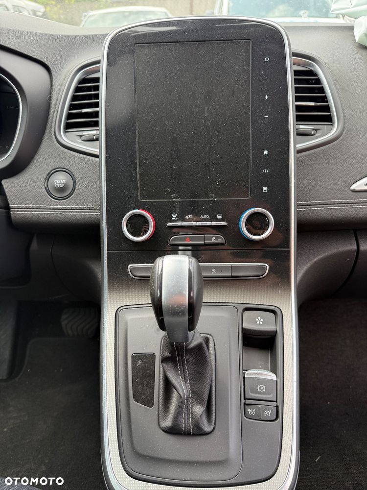 Renault Grand Scenic - 12