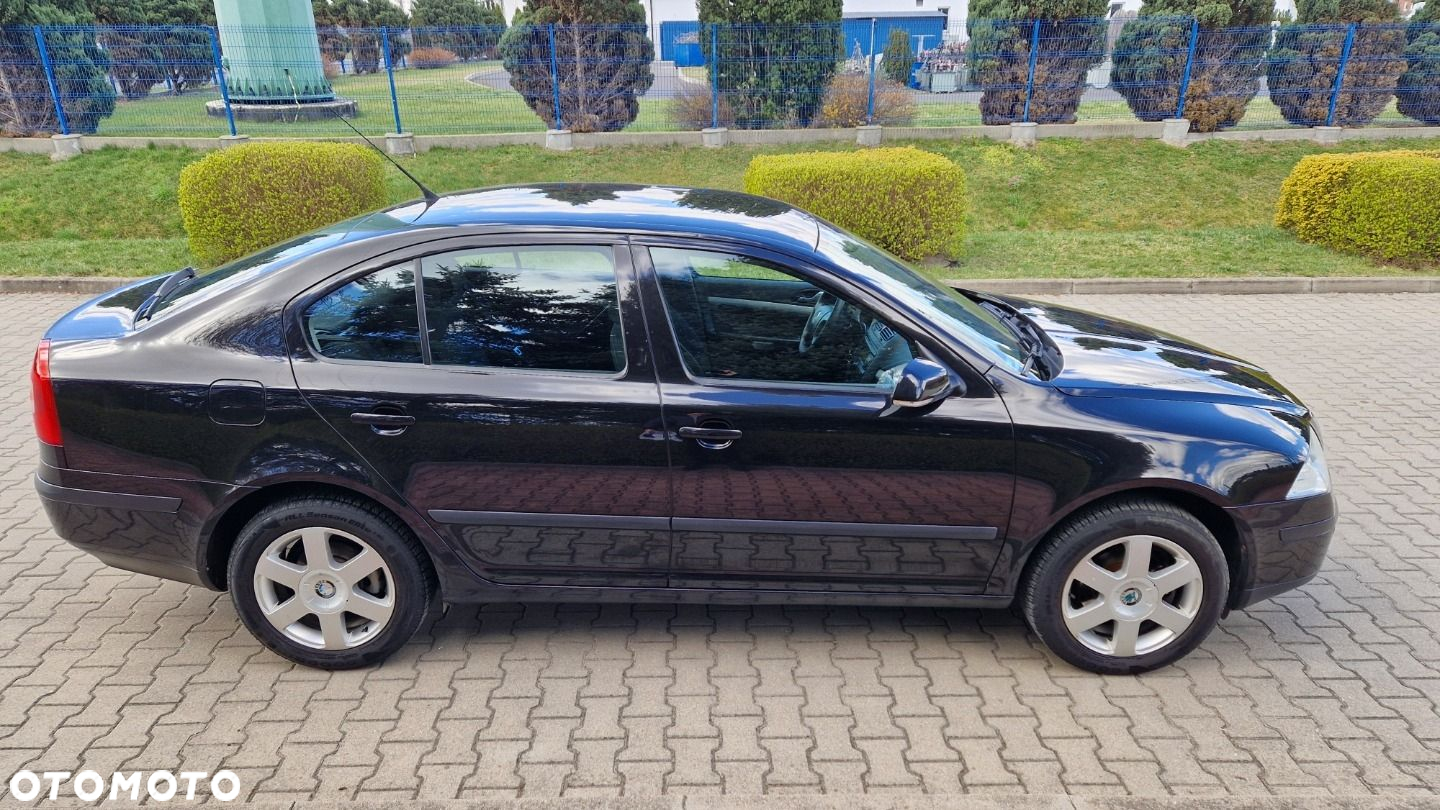 Skoda Octavia 1.6 FSI Elegance - 8