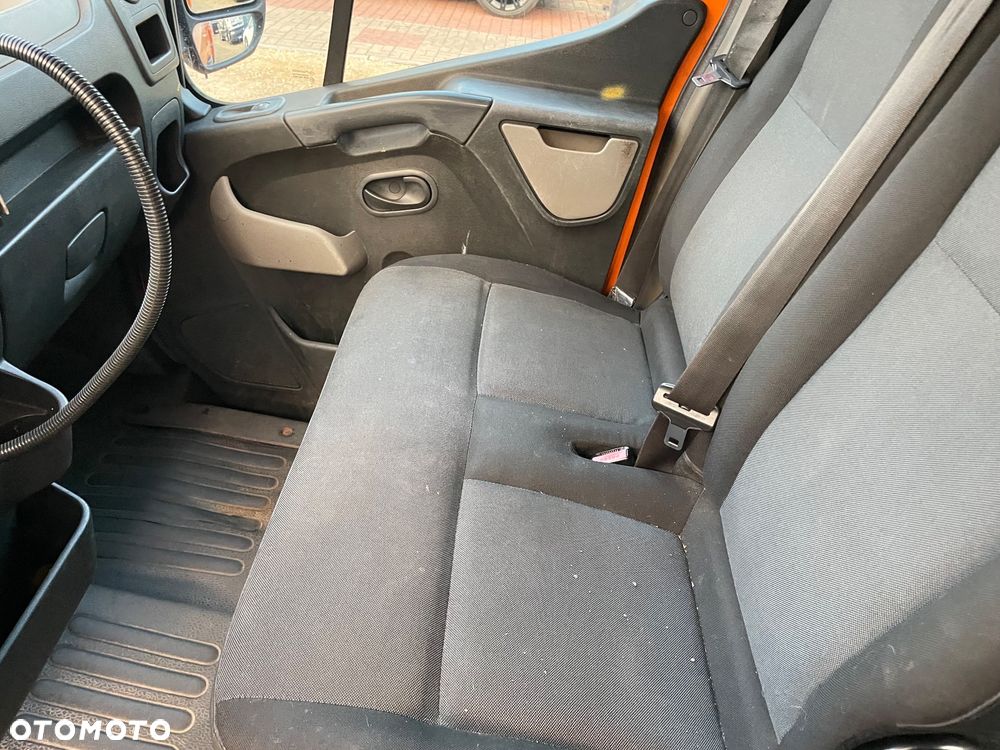 Renault Master wywrotka dubel kabina 7 osób - 23