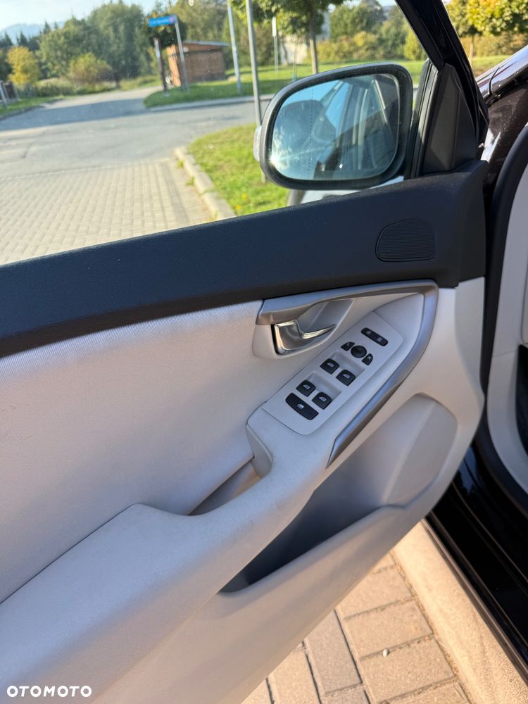 Volvo V40 2017 photo 5