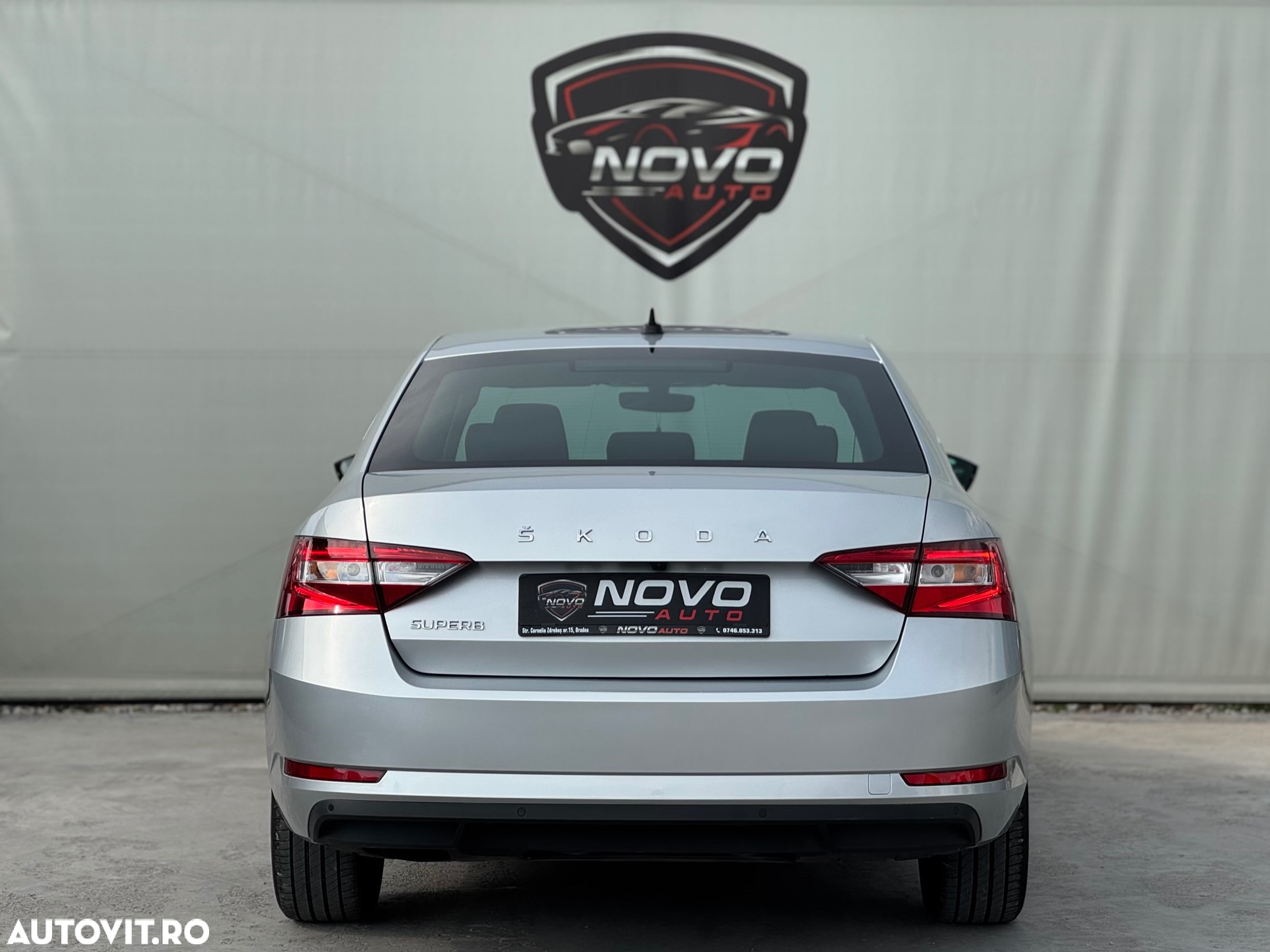 Skoda Superb 2.0 TDI DSG Style - 33