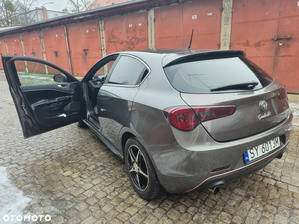 Alfa Romeo Giulietta 2.0 JTDM Distinctive - 21
