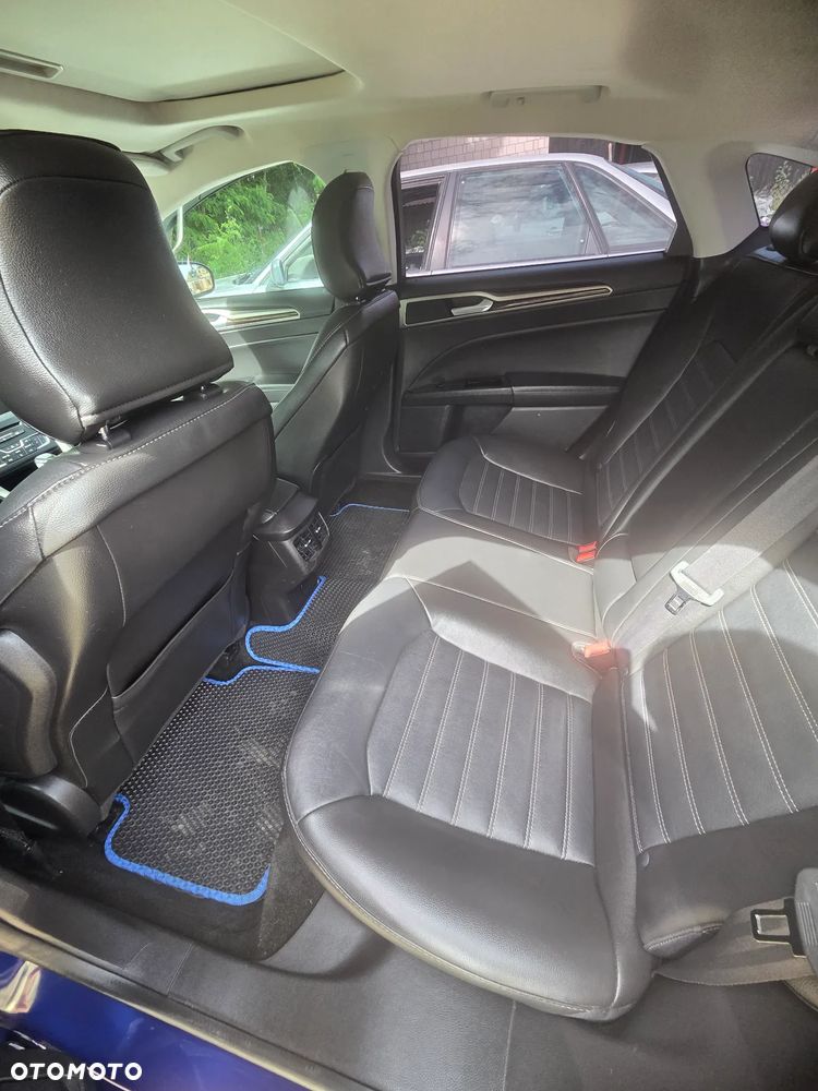 Ford Mondeo 2.0 EcoBoost Titanium - 8