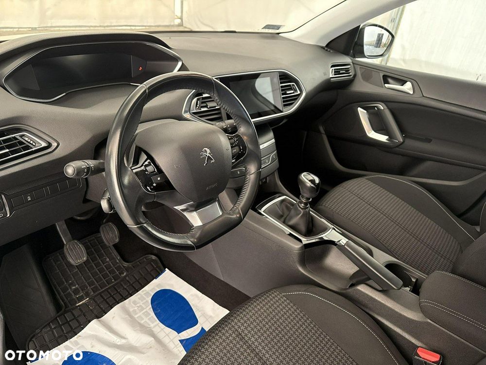 Peugeot 308 - 14