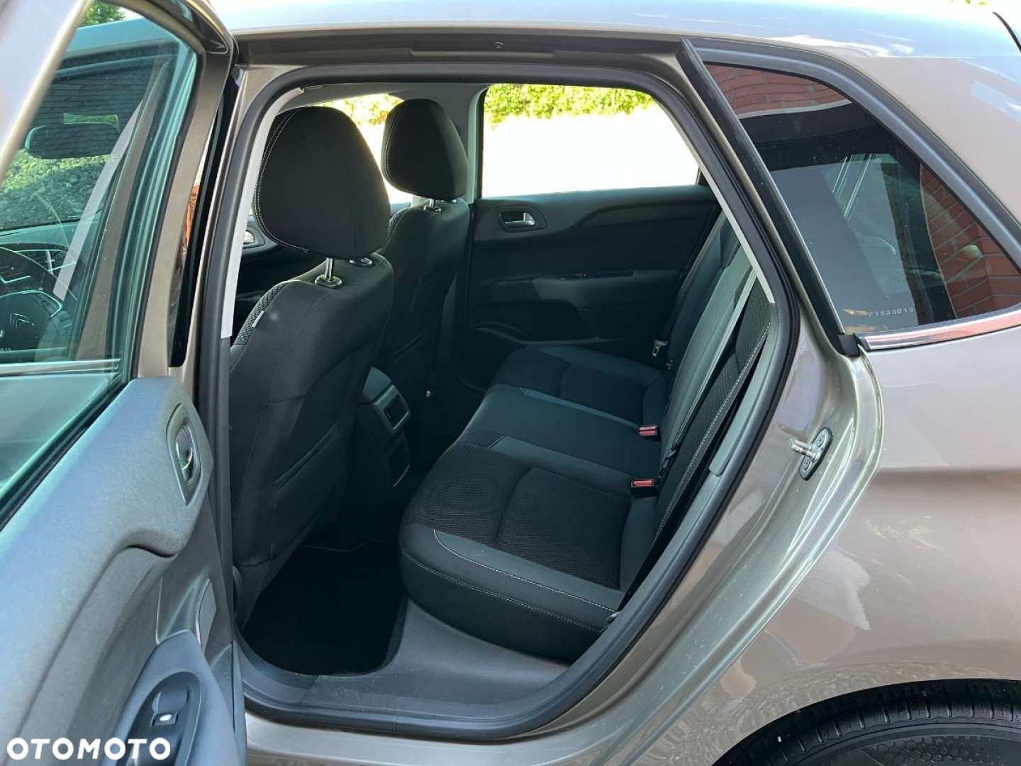 Citroën C4 PureTech 130 Stop&Start PLUS - 21
