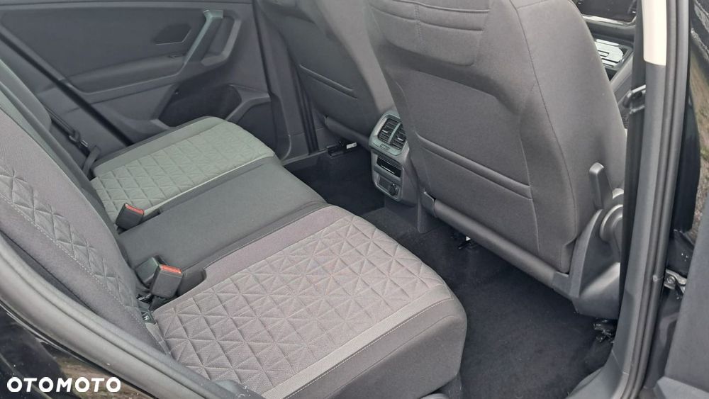 Volkswagen Tiguan - 11