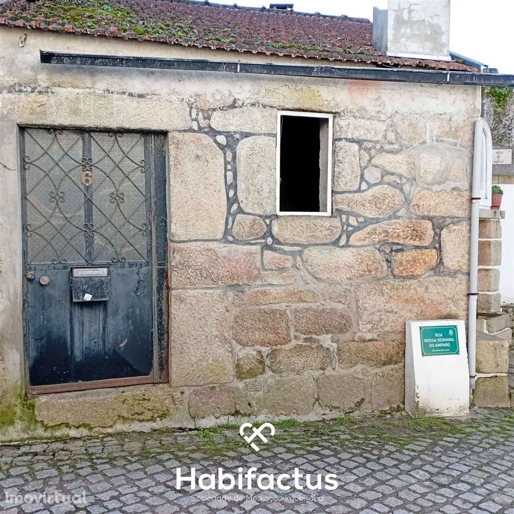 Moradia para restaurar em Tondela, com grande potencial e localização - Grande imagem: 4/14