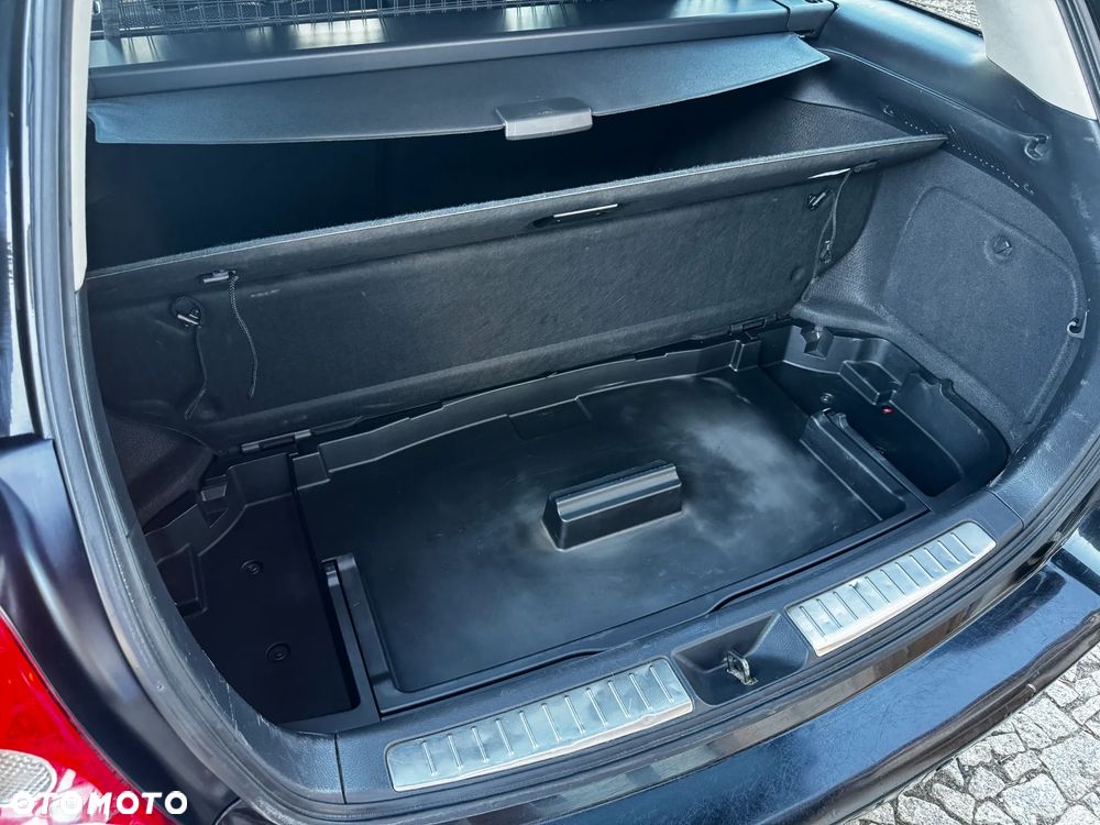 Toyota Avensis 1.8 VVT-i Executive - 35