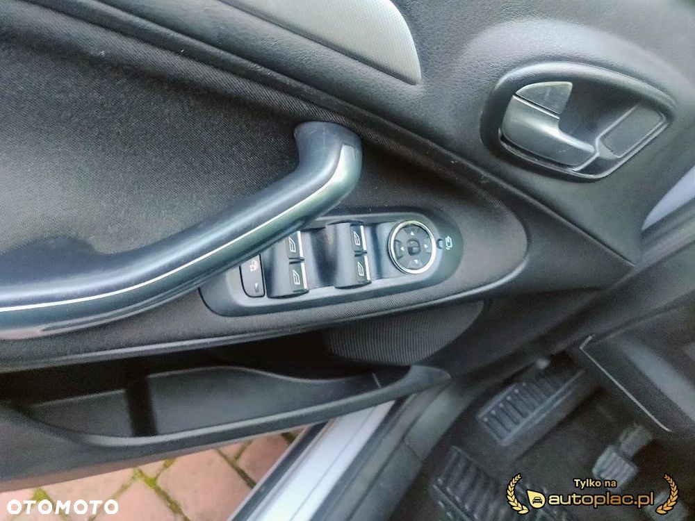 Ford S-Max - 17