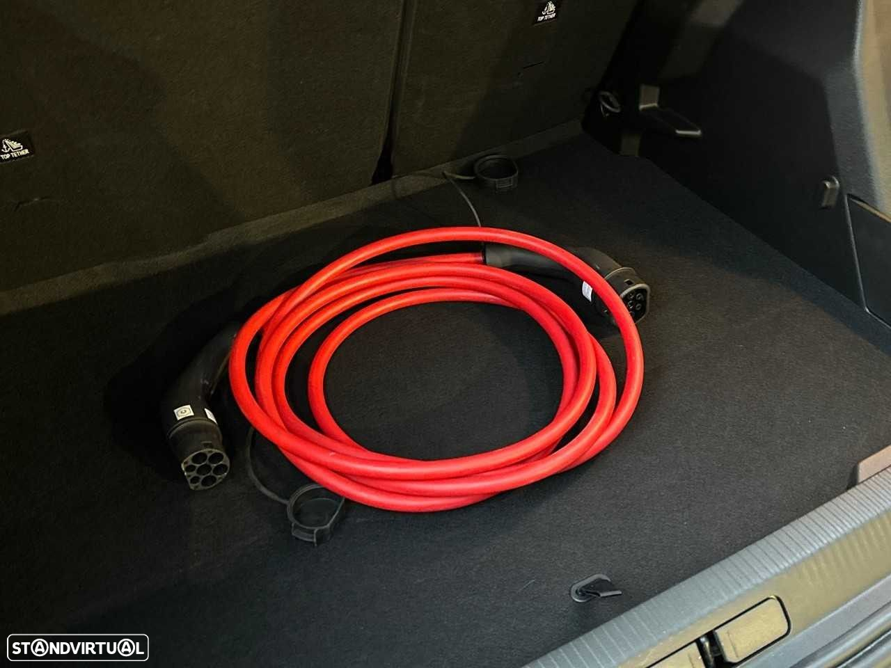 Peugeot e-2008 54 kWh Active - 12