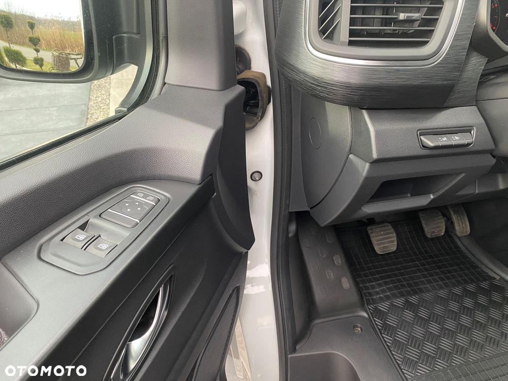 Renault Trafic Grand 2.0 dCi - 7