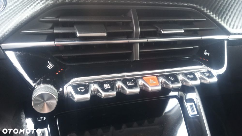 Peugeot 208 PureTech 100 EAT8 Active Pack - 14