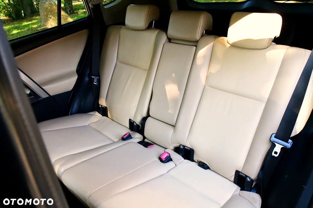 Toyota RAV4 2.0 D-4D 4x4 Executive - 24