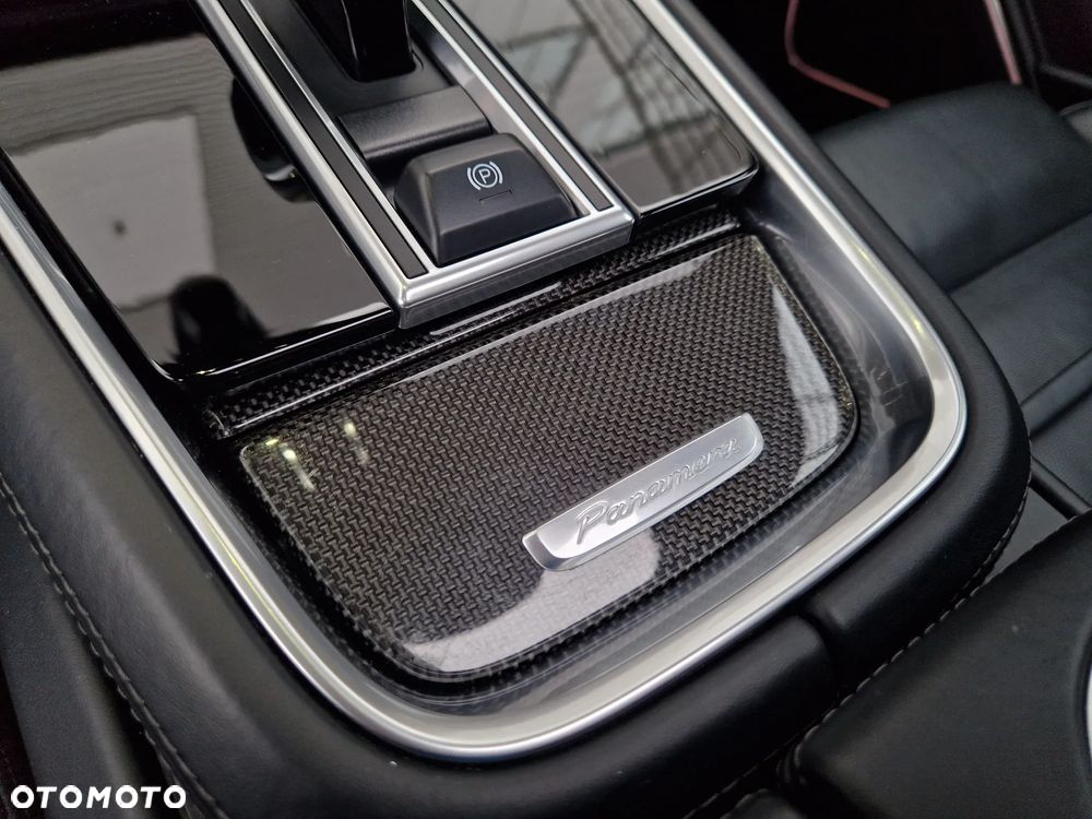 Porsche Panamera 4 - 23