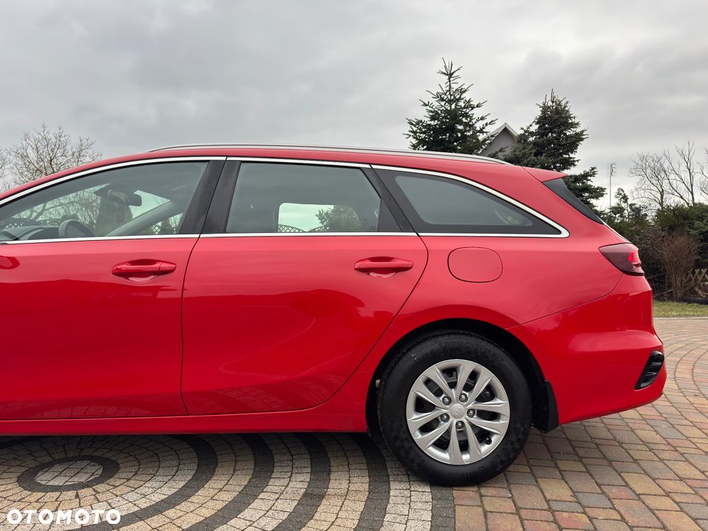 Kia Ceed - 12