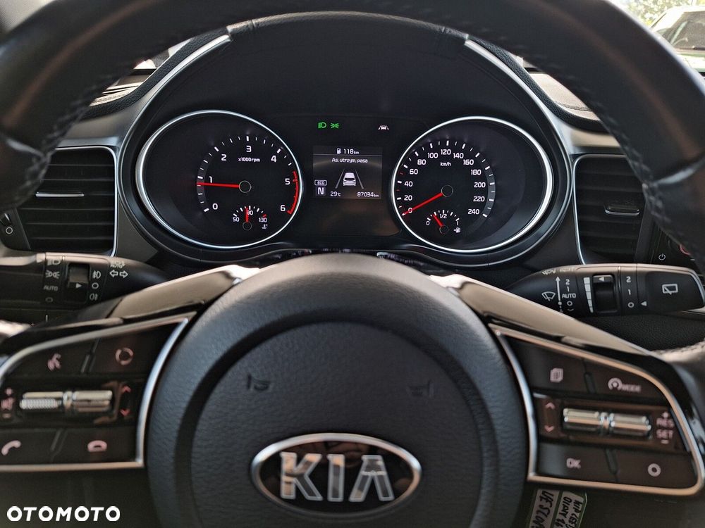 Kia Ceed 1.6 CRDi mHEV M - 26