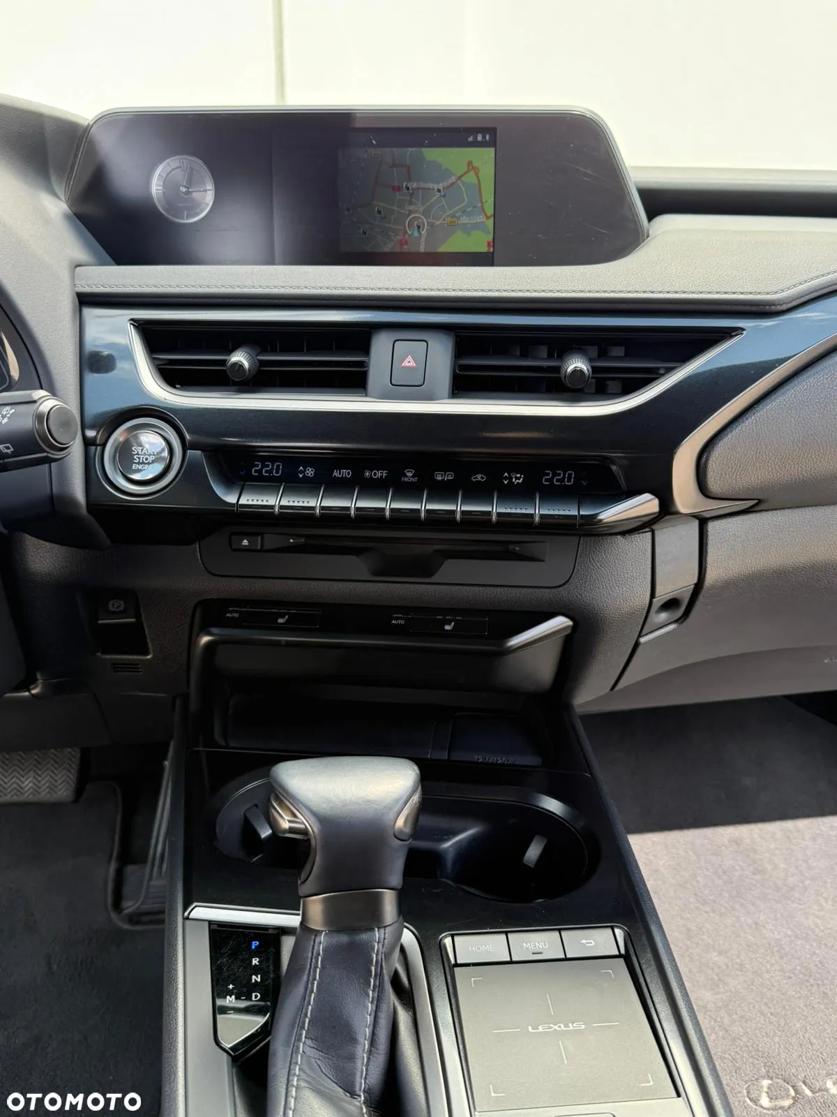 Lexus UX - 13